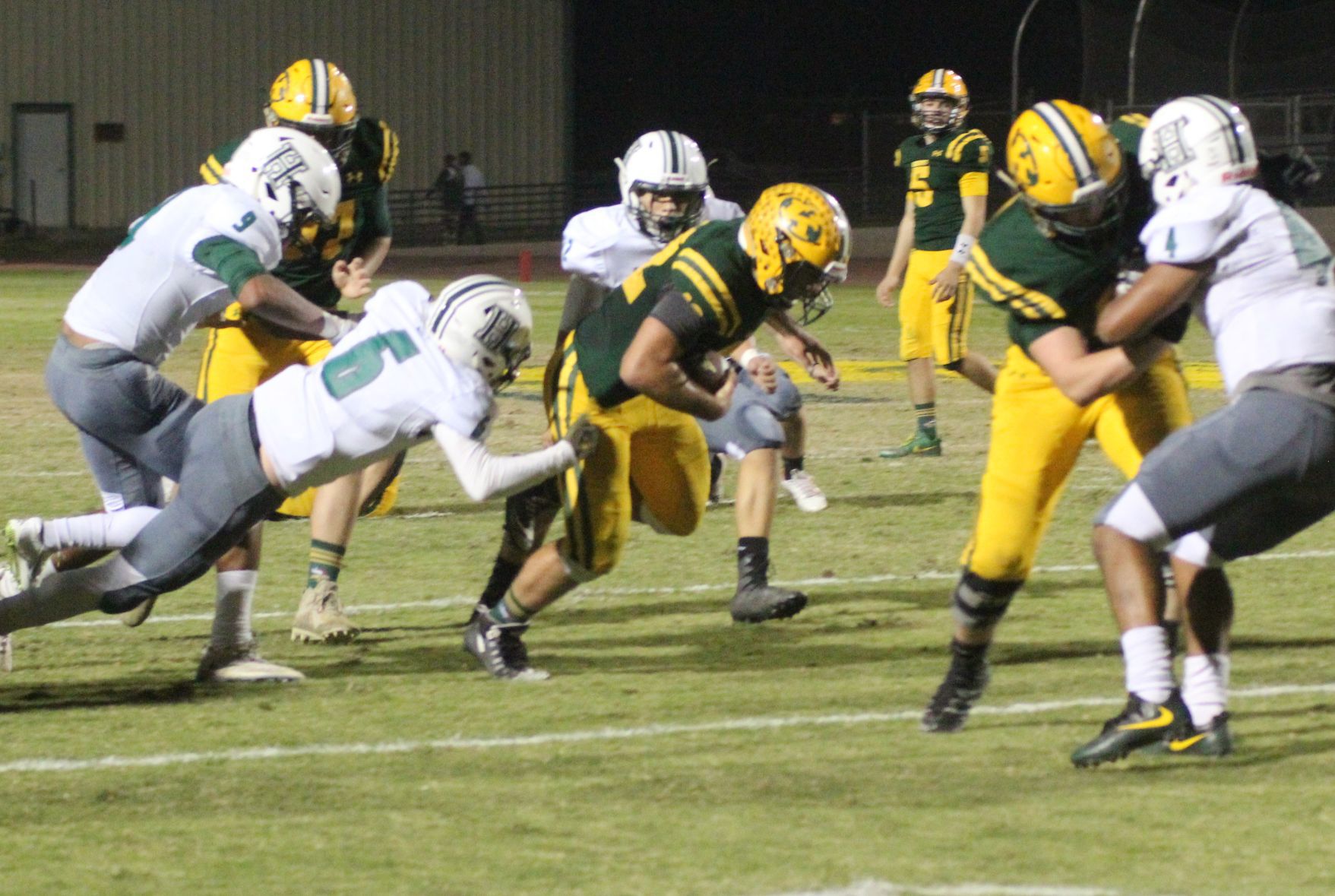Kingsburg shuts down Hoover
